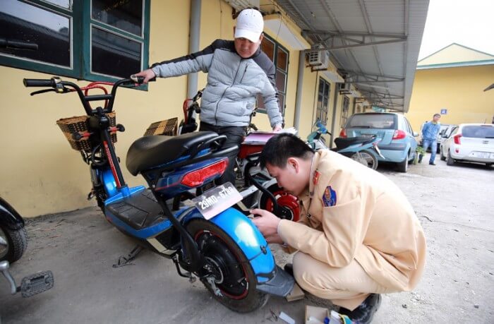 đăng ký biển số xe máy điện ở đâu